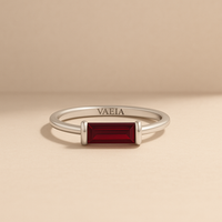 White gold garnet ring